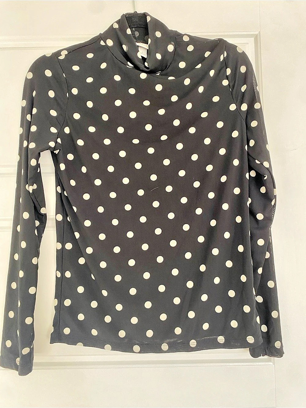 new day Polka Dot Long Sleeve Top in Black & White Size Small Like